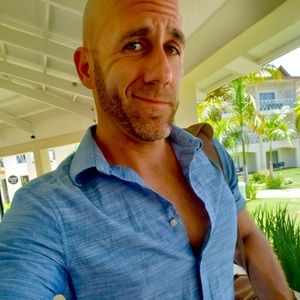 Meet your Posher, Casey